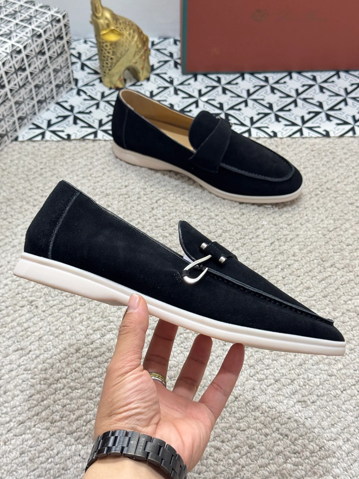 Men's men's shoes 💰380 [New model] 🍓🍓Loro Piana - LP couple model. The new moccasins are made of water-repellent treated suede uppers with rubber soles, a classic. The complex craftsmanship and meticulous structure make the shoes light and soft, allowing you to walk comfortably and freely. Perfect for wearing at the beach or out in the water during the summer. Size: 35-44 (45 customized MH)